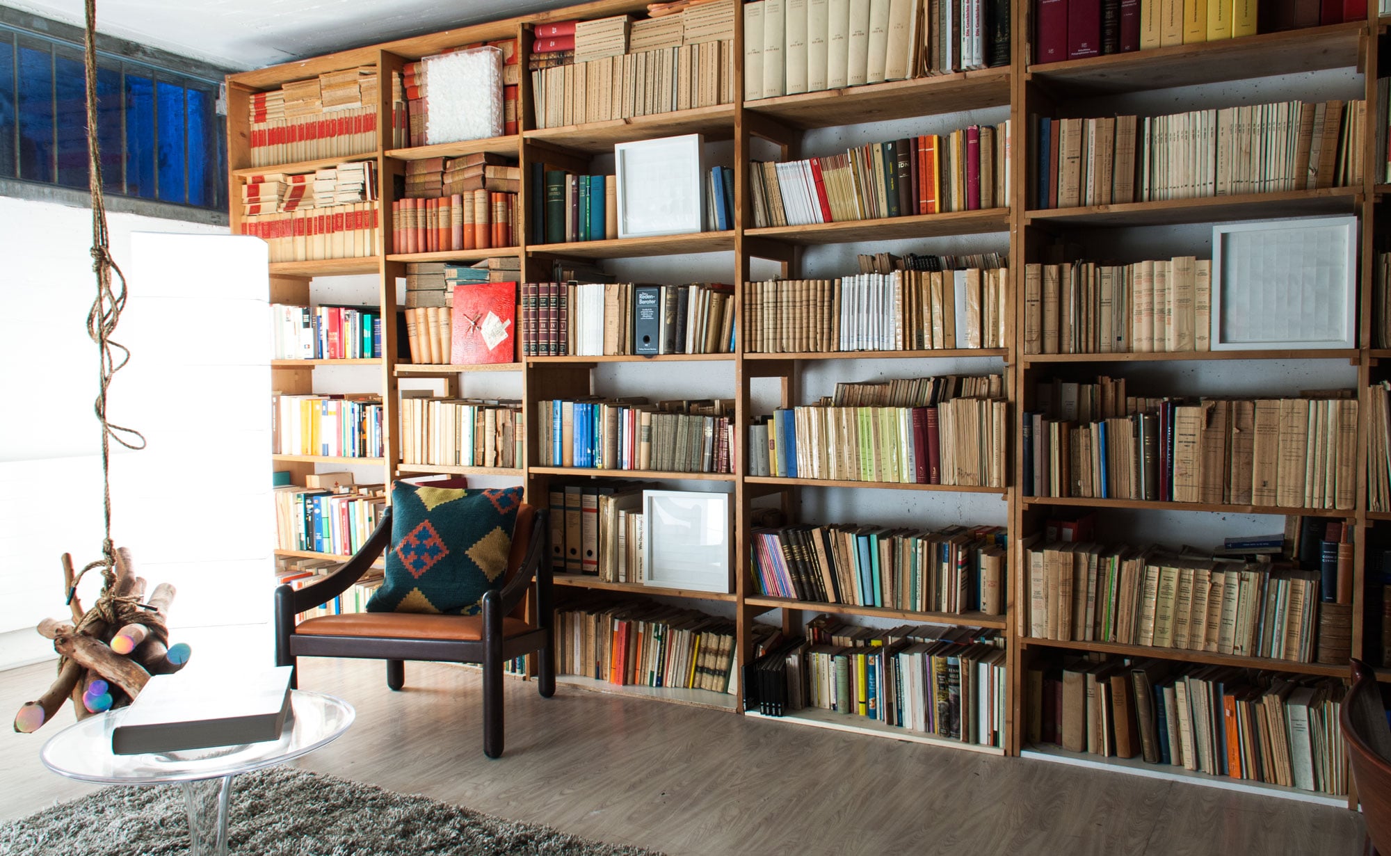 artphilein reading room - the conversion of a formerly archive in the center of Lugano is the base for the d